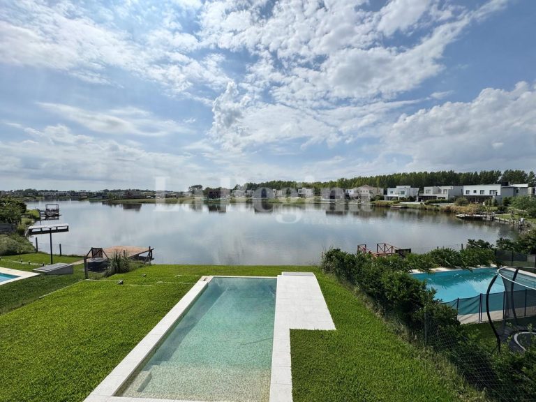 Casa en venta en Santa Ana_image